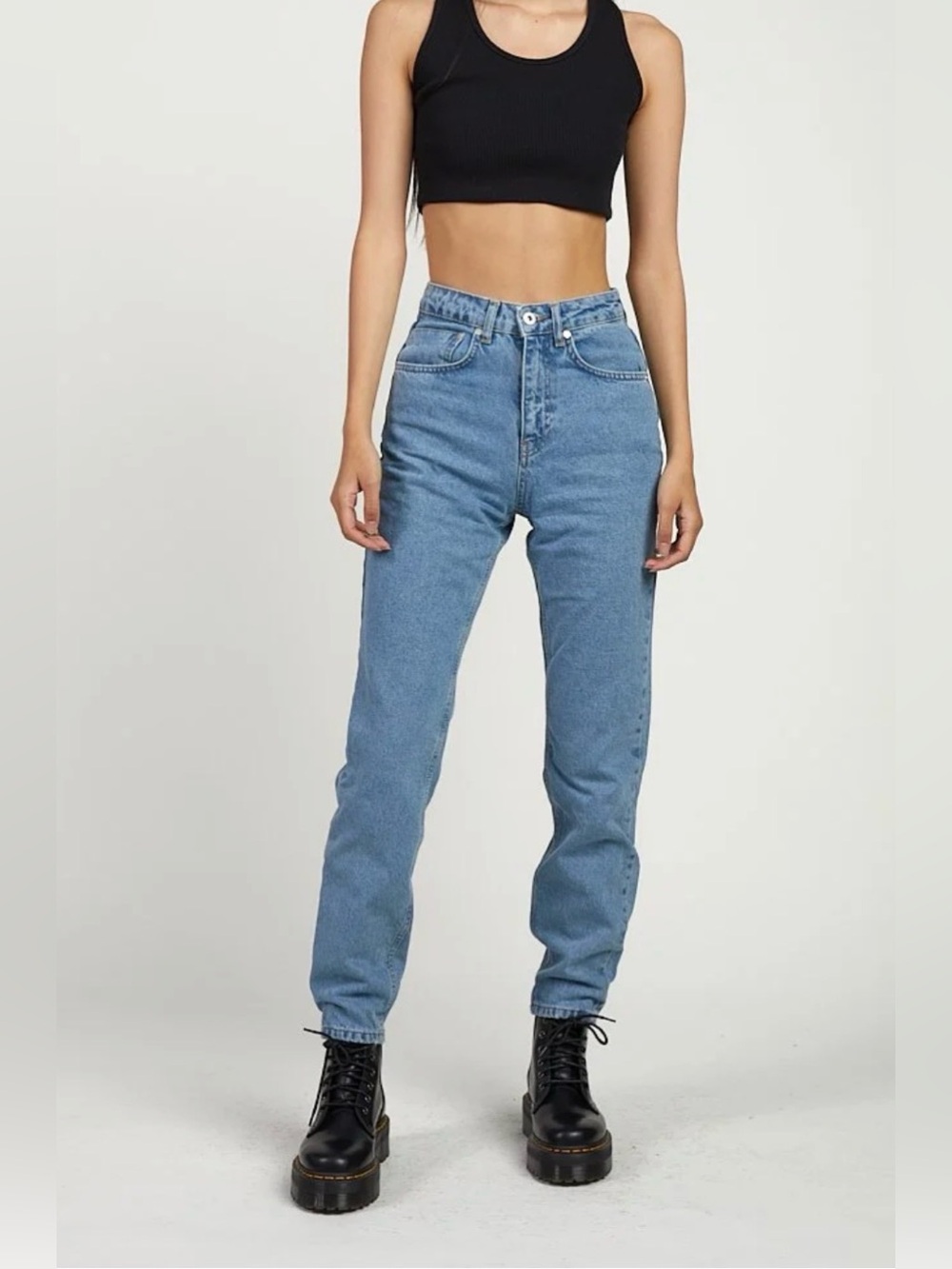 The Ragged Priest NWT Butt Cut Mom Jeans Light Blue Sz 28